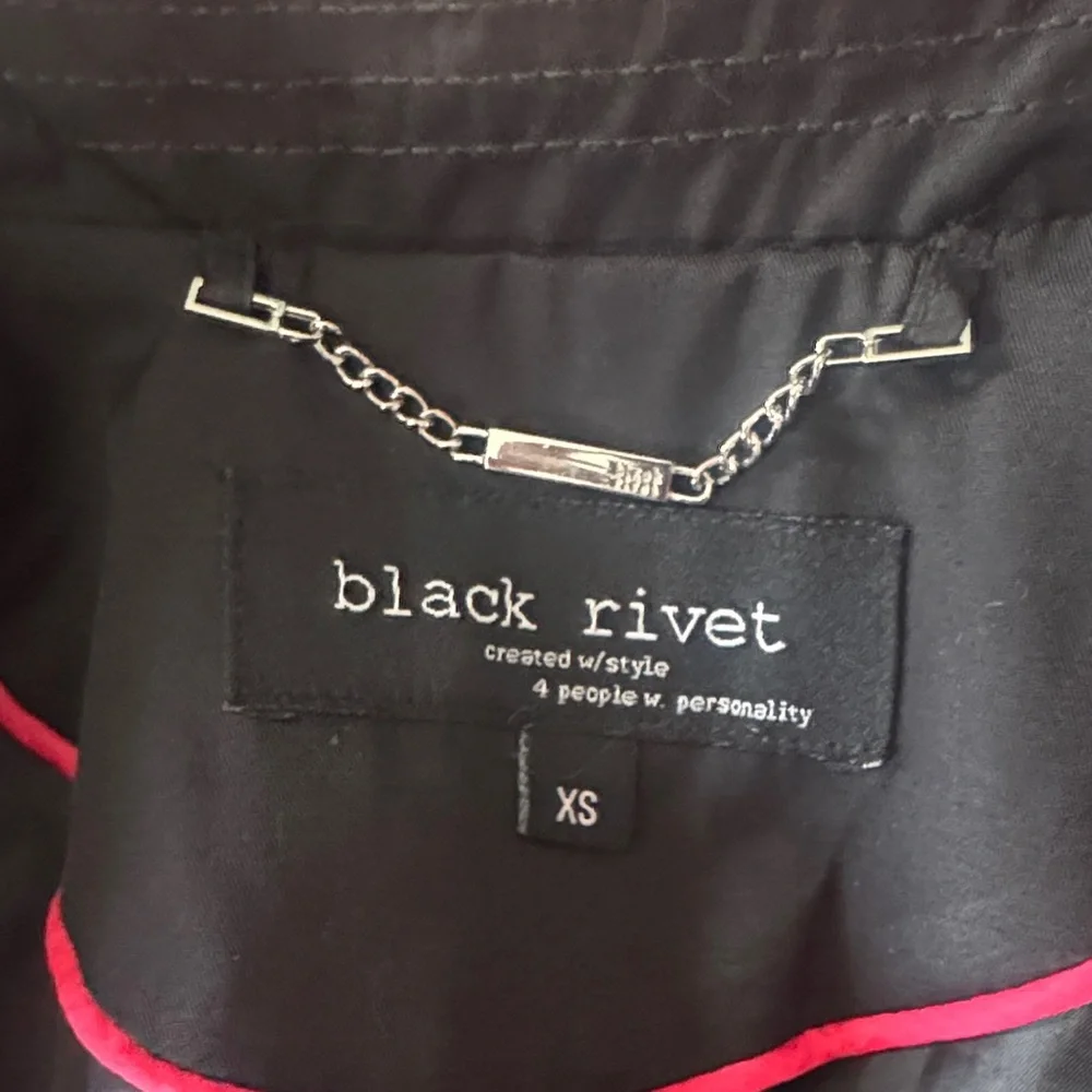 Black Rivet Belted Short Trench Coat extra small NWOT comfort polished girly BTS